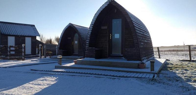 Hillside Camping Pods And Shepherd'S Hut Wick  Exterior foto