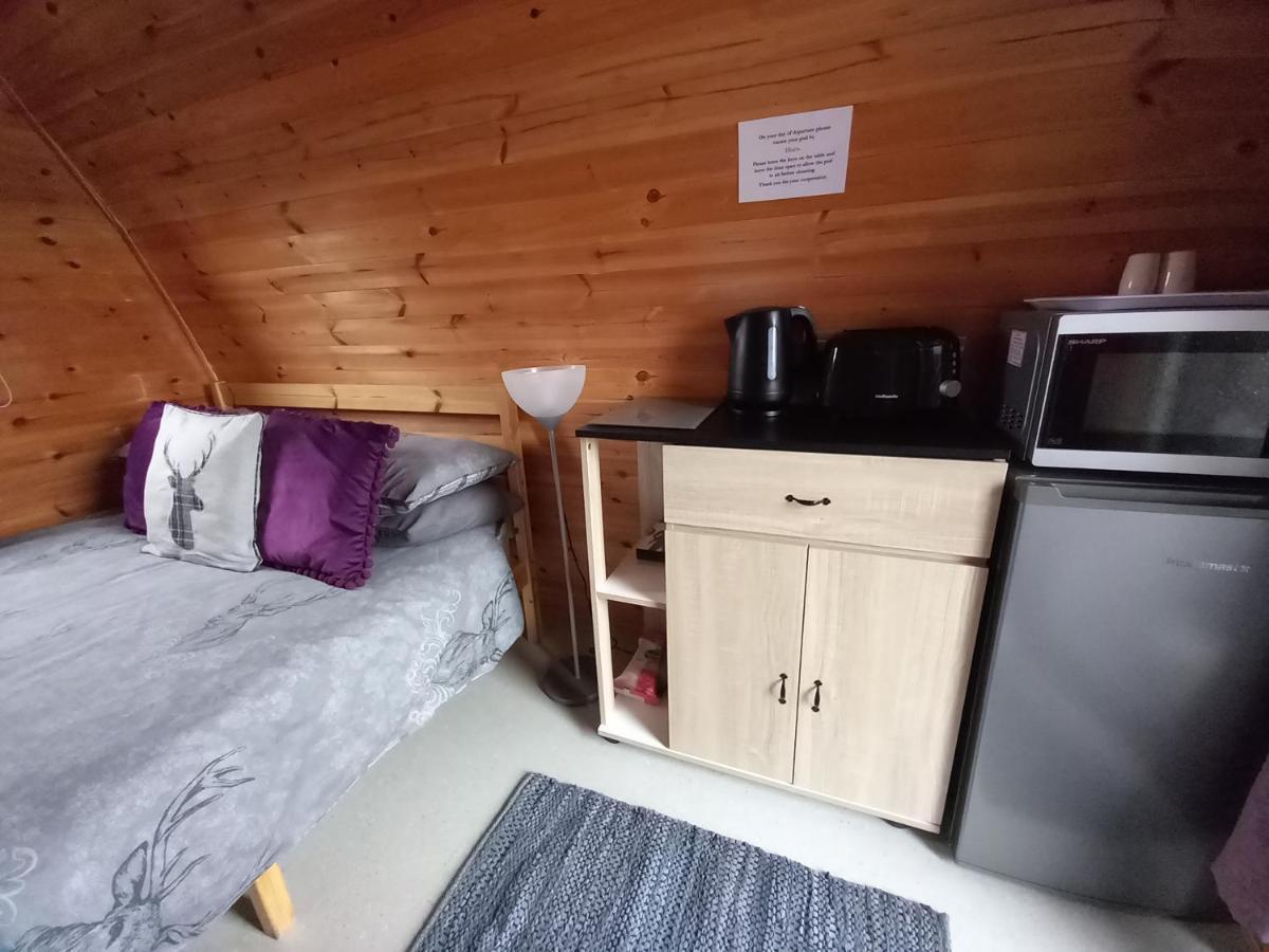 Hillside Camping Pods And Shepherd'S Hut Wick  Zimmer foto