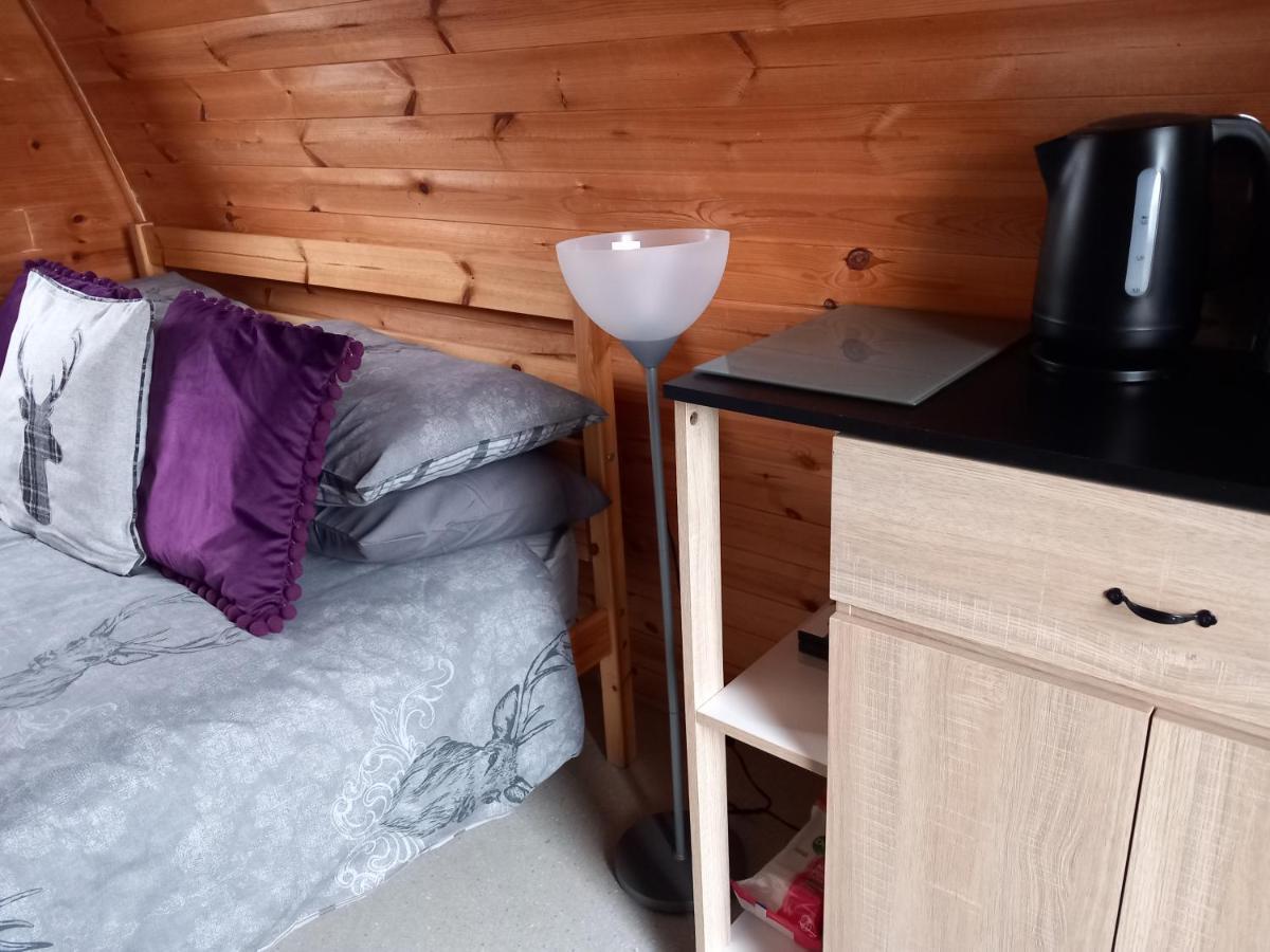 Hillside Camping Pods And Shepherd'S Hut Wick  Zimmer foto