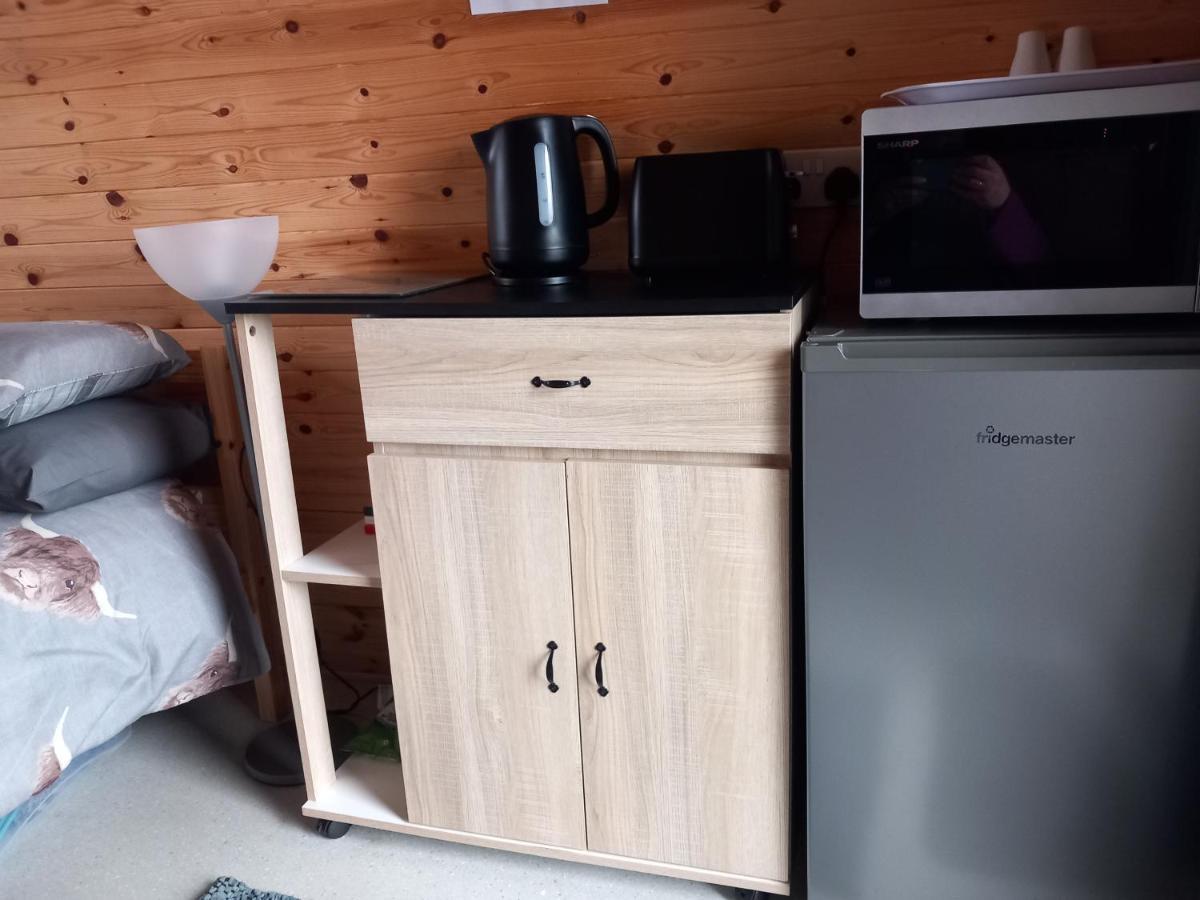 Hillside Camping Pods And Shepherd'S Hut Wick  Zimmer foto